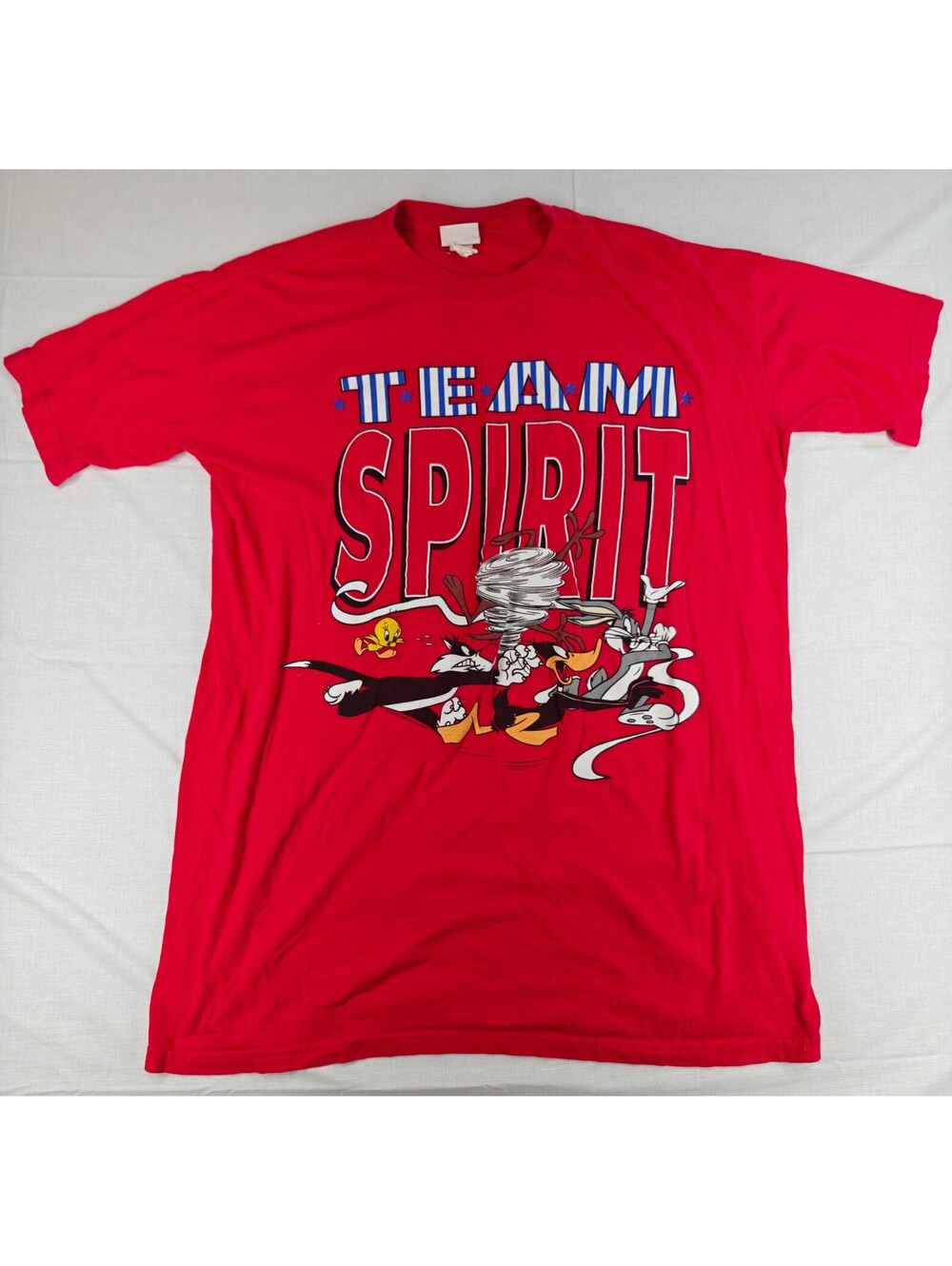 Vintage Looney Tunes Team Spirit T-Shirt Red Bugs Bunny Taz Daffy Tweety Graphic